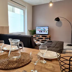  Appartement L'elysée Reclus. Spacieux T2 Refait à Neuf.